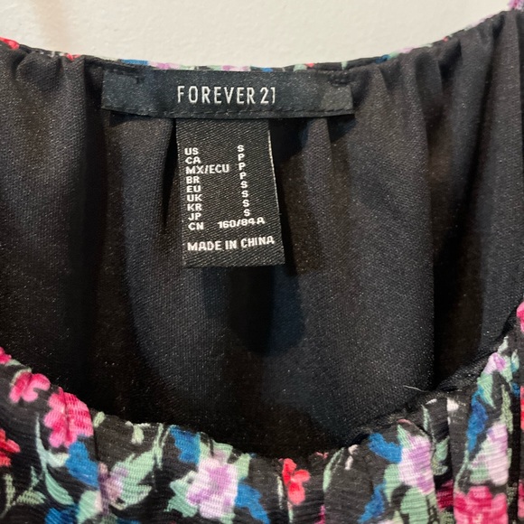 Dress - Picture 4 of 4